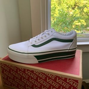 Old Skool Vans - Platform Sole - Green and White - Womens 10 / Men’s 8